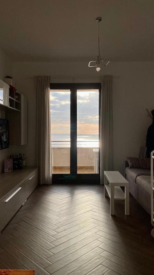 Baia Aurora Villa Letojanni Exteriör bild