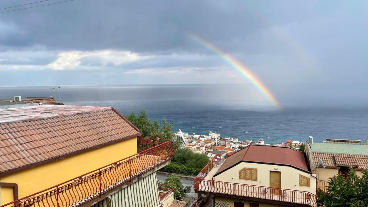 Baia Aurora Villa Letojanni Exteriör bild
