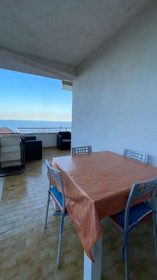 Baia Aurora Villa Letojanni Exteriör bild