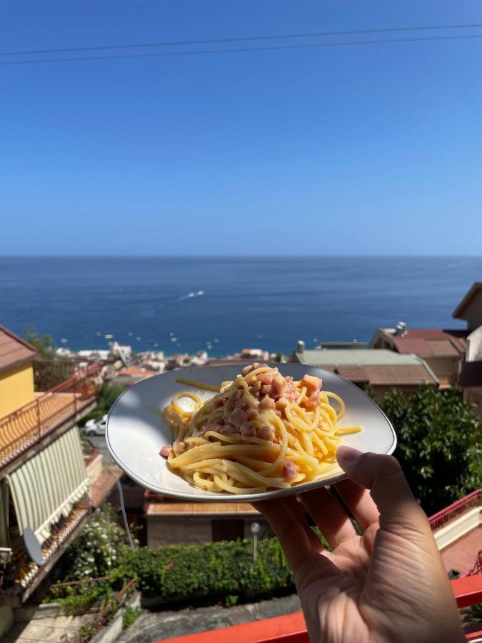 Baia Aurora Villa Letojanni Exteriör bild
