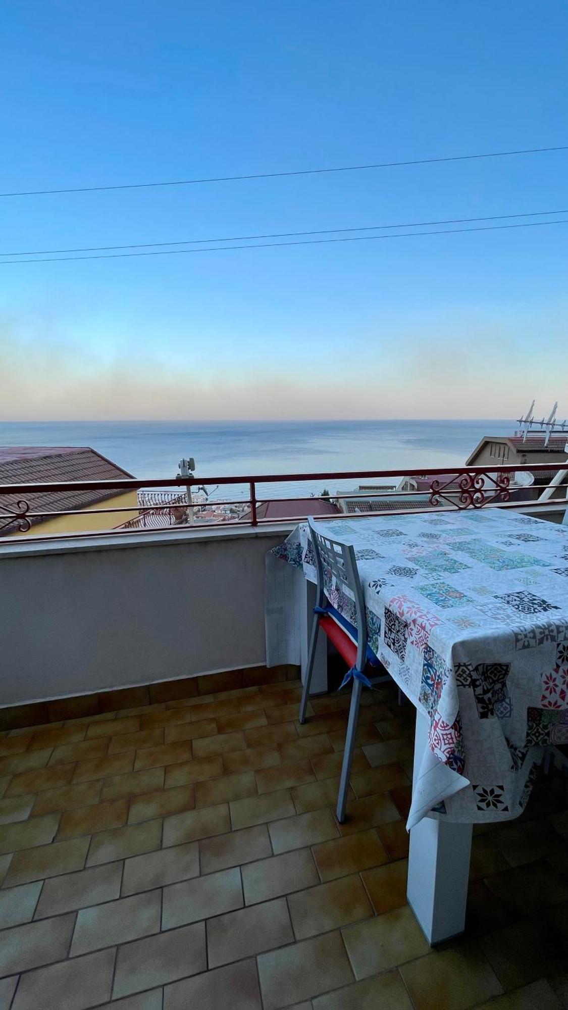Baia Aurora Villa Letojanni Exteriör bild