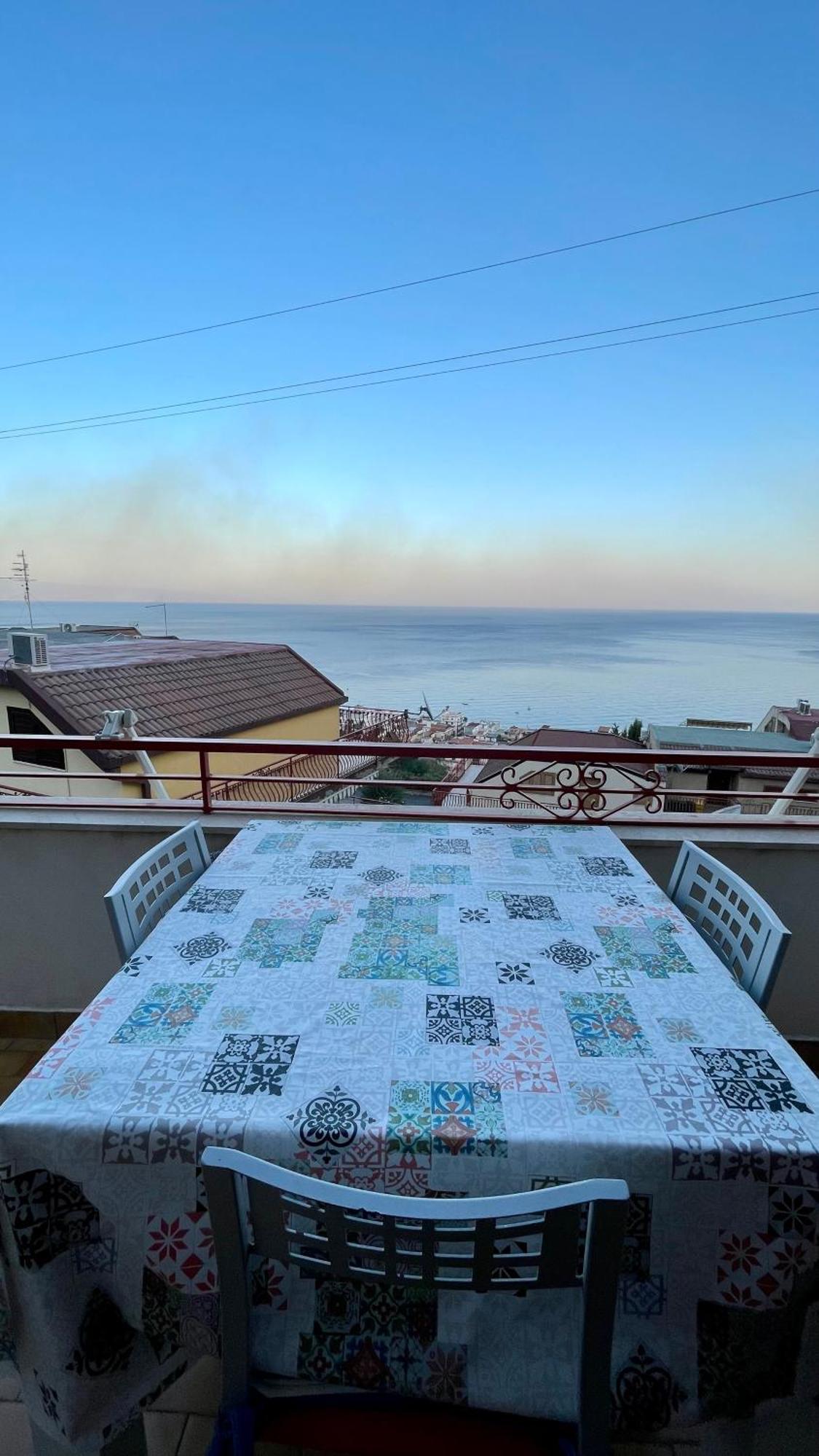Baia Aurora Villa Letojanni Exteriör bild